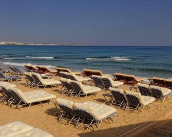 Drossia Hotel - Mália - Spiaggia