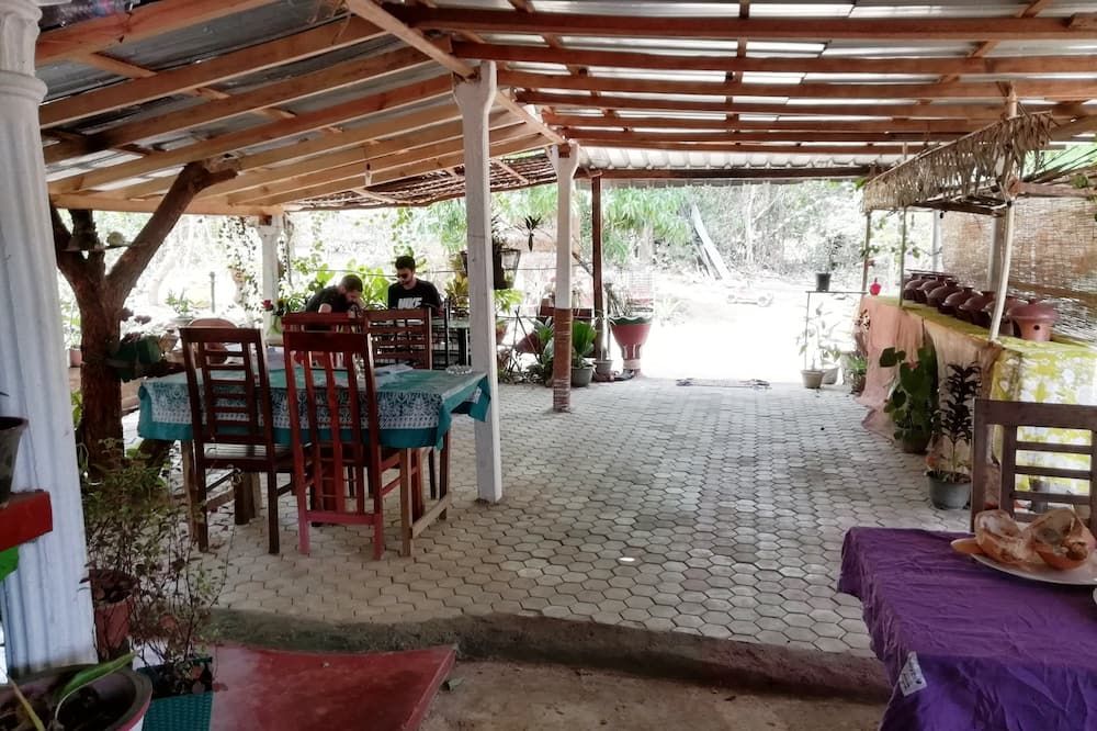 Anura Homestay - סיגיריאה