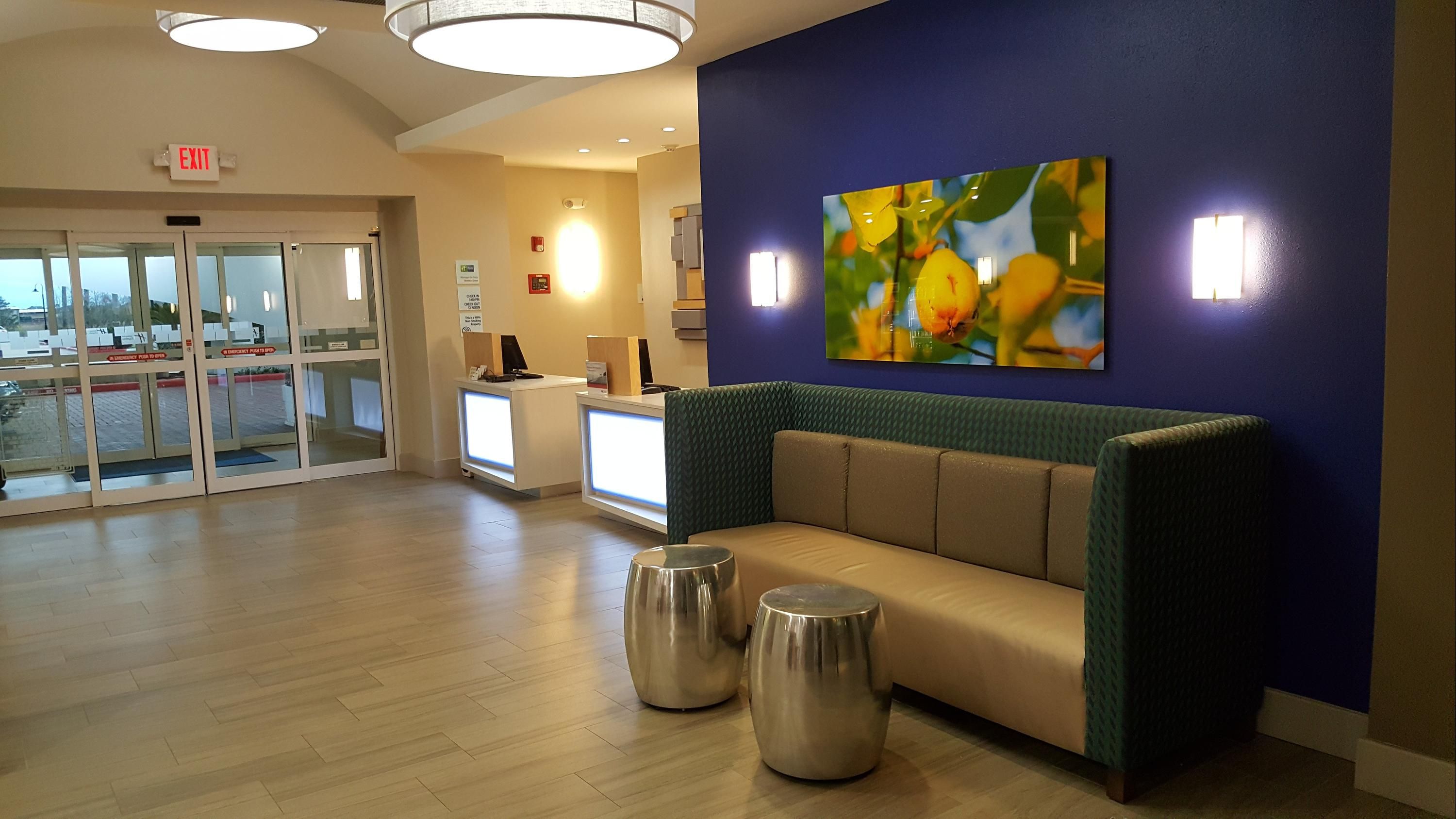 Holiday Inn Express & Suites Pearland By IHG - Pearland - Olohuone