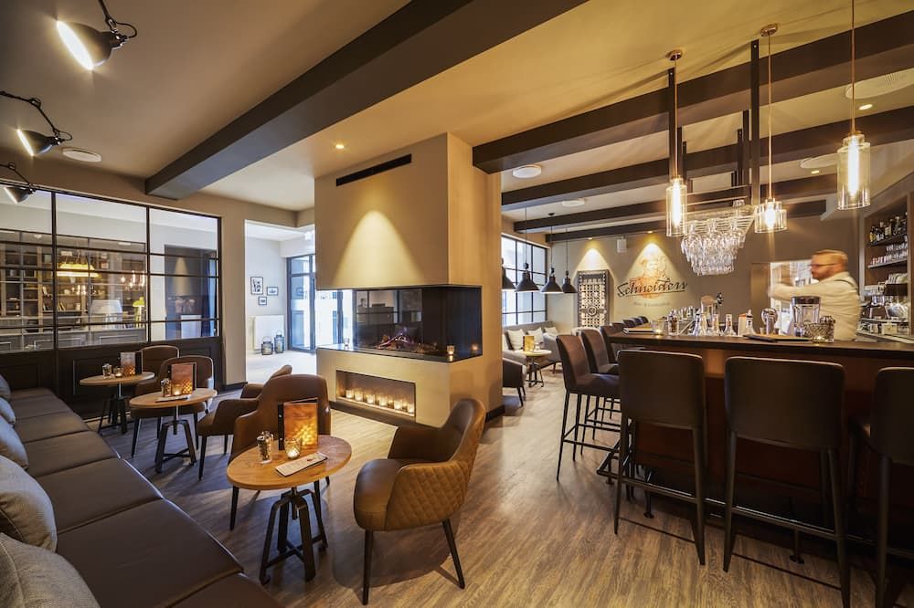 Küstenperle Strandhotel & Spa - בוסום - בר