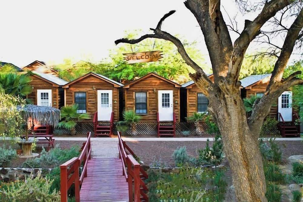 Building view of La Siesta Motel & Rv Resort