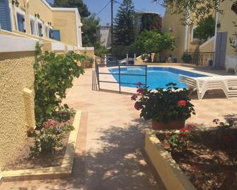 Esperides Maisonettes - Agia Marina - Pool