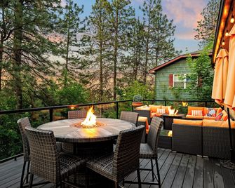 Large Group Retreat: Private Gym, Large Dining Area, Central Location - Spokane - Balcony