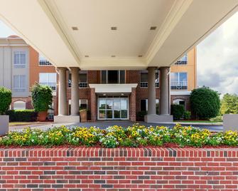 Holiday Inn Express & Suites Vicksburg By IHG - Vicksburg - Building