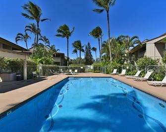 Kihei Bay Vista #A-201 Ocean View, Steps From Beach, Wifi, A/C Great Rates! - Kīhei - Pool