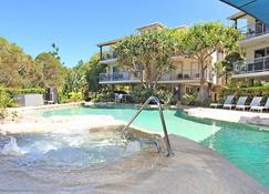 Unit 13 Seacove Resort - Coolum Beach - Pool