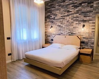Hotel Miramonti - Schio - Bedroom