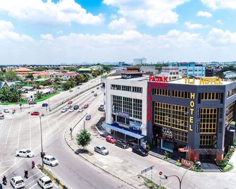 Tlj Hotel - Port Klang - Building