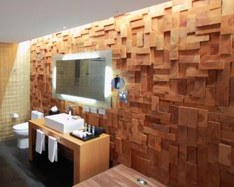 Hotel Boutique Mo17 - Santiago de Querétaro - Bathroom