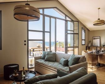 Hôtel Le Garage Biarritz - Biarriz - Sala de estar