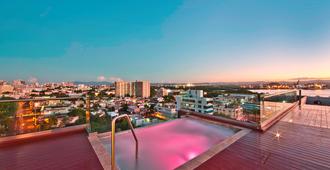 Ciqala Luxury Suites - San Juan - Pool