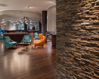 Motel One Frankfurt Messe - פרנקפורט אם מיין - בר