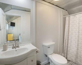 Dumont Lake Studio: Boat, Fish & Unwind! - Allegan