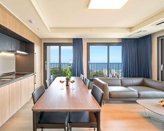 Sokcho I Park Suite Hotel And Residence - Sokcho - Dining room