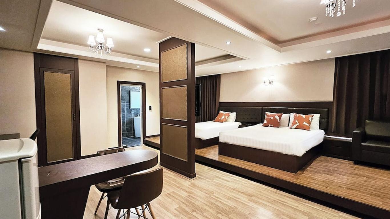 بونغنام فاميلي هوتل