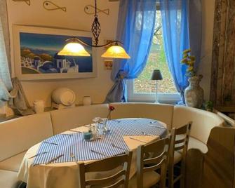 Hotel Gasthof König Karl - פרוידנשטאט - חדר אוכל