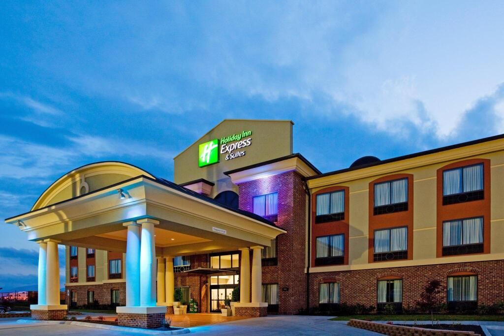 Holiday Inn Express & Suites Salem By IHG - Salem - Edificio