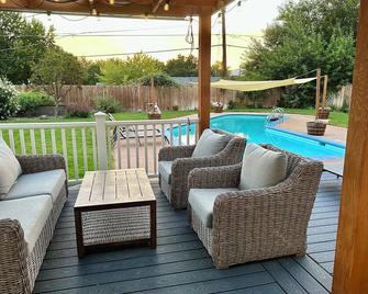 Clarkston House with pool! Relax and enjoy with family and friends - Clarkston - Piscina