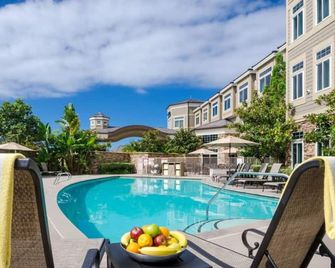 West Inn & Suites - Carlsbad - Pool