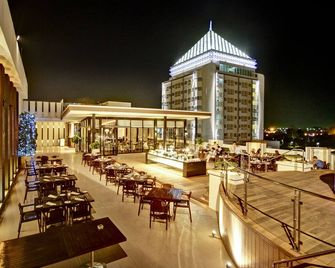 Kameo Grand Hotel & Serviced Apartment, Rayong - Rayong - Restaurang