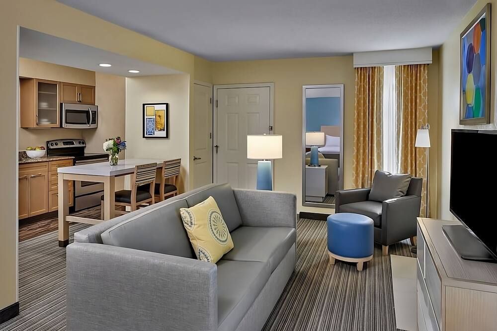 Minutes To Downtown Cleveland! Budget-Friendly Accommodation W/ Free Parking! - Middleburg Heights - Stue