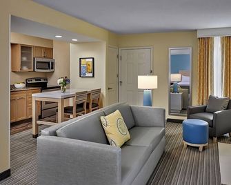 Minutes To Downtown Cleveland! Budget-Friendly Accommodation W/ Free Parking! - Middleburg Heights - Stue