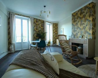 La Maïzou 2ch, clim, terrasse- SPA - Albi - Salon