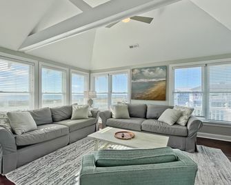 Searenity Now Bhi - Spectacular Ocean Front Luxury Home, Sleeps 10 - Bald Head Island - Sala de estar