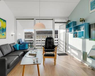 3 Bedroom Cozy Apartment In Ringkøbing - Ringkøbing - Wohnzimmer