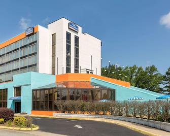 Howard Johnson by Wyndham Williamsburg - Williamsburg - Bangunan