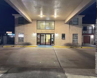 Cameron inn and Suites - Victoria