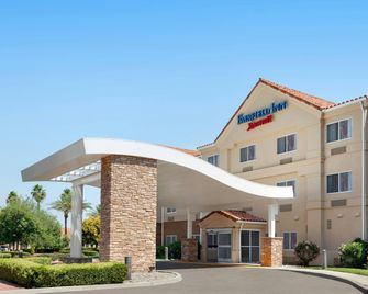 Fairfield Inn by Marriott Visalia Sequoia - Visalia - Bygning