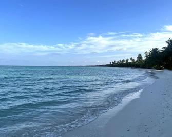 Calm Beach Inn - Gan - Pláž