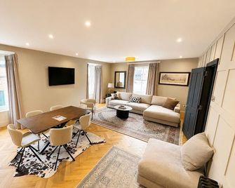 Romeo's Arch high end luxury in centre of Stratford with parking - Stratford-upon-Avon - Stue