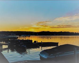 Waterfront Lake Martin Home with Unbeatable Big Water Views! - Александер-Сіті - Вигляд зовні