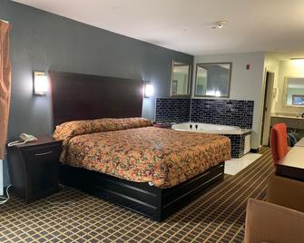 Lake Seminole Inn - Sneads - Bedroom