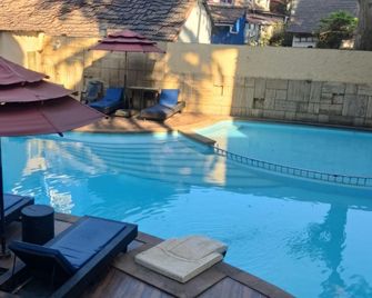 Hotel Coco Goa - Arpora - Pool