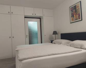 Steuerbordkajüte am Steinhuder Meer - Wunstorf - Schlafzimmer