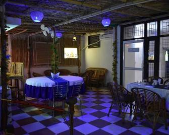 Hotel Abodes House - Greater Noida - Restaurant