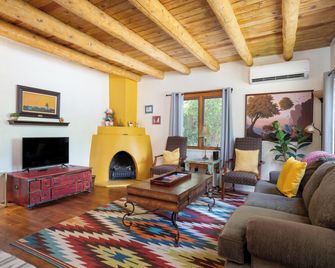 Kiva Cottage - Santa Fe - Wohnzimmer