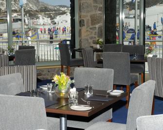 The Perisher Valley Hotel - Perisher Valley - Restaurant