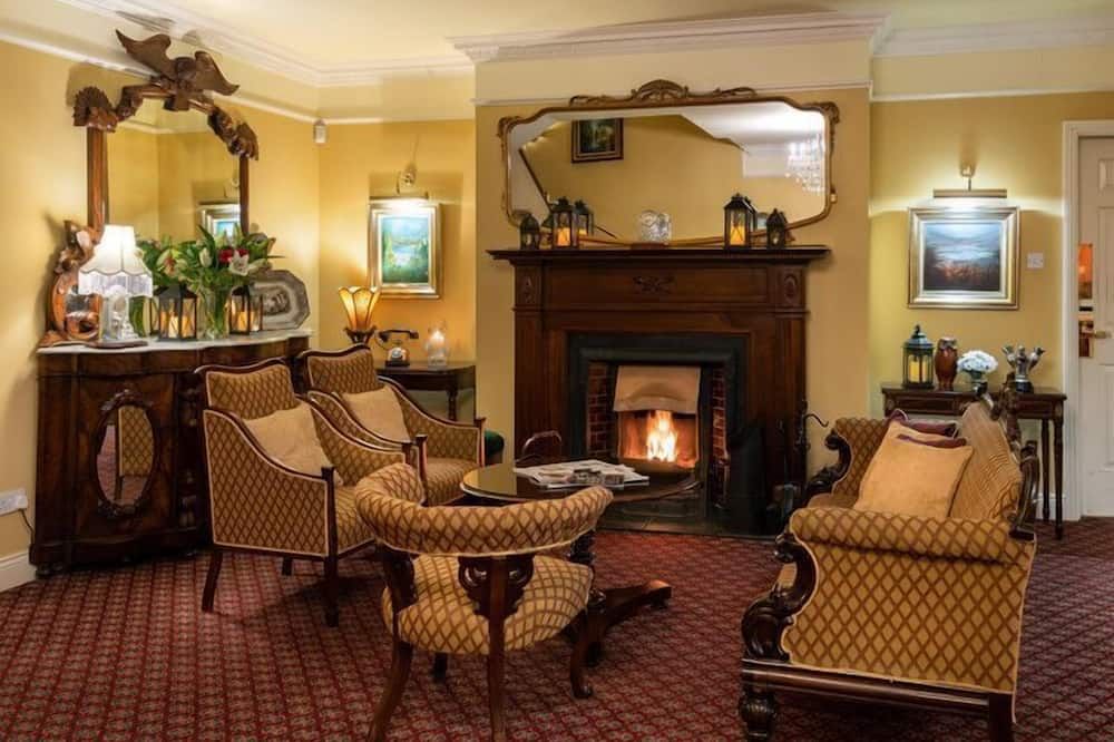 Earls Court House - Killarney