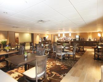 Pomeroy Inn & Suites at Olds - Olds - Restaurant