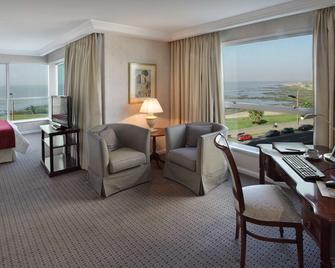 Cala di Volpe Boutique Hotel - Montevideo - Oturma odası