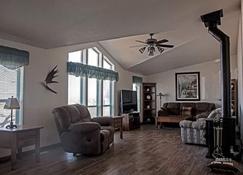 Antelope Canyon Home - Big Water - Living room