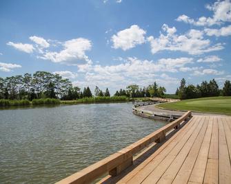 Forest Golf Club and Inn - Lambton Shores - Outdoors view