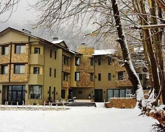 Melies Boutique Hotel - Loutraki - Gebäude