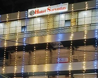 Hotel Aaradhana - Verāval - Building
