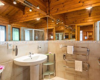 Kimi Ora Eco Resort - Kaiteriteri - Salle de bain