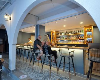 Lale Otel - Turunç - Bar